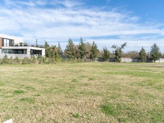 Foto 21 de Lencke vende - Muy buen lote interno en Albanueva, posibilidad de amarra