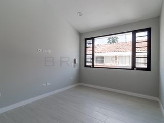 Foto 12 de casa en venta en niza norte. Cod V6635