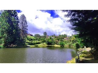 SUPER PRECIO: Hermosa casa unidad cerrada Rionegro vía al Carmen