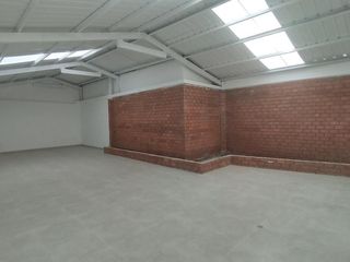 Foto 2 de local en arriendo/venta en santa mónica residencial. Cod A15299