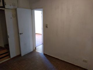 Foto 7 de Casa PH en venta en Bernal Oeste