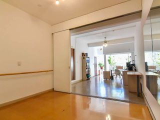 Local ideal  showroom o estudio -Villa Gral Mitre