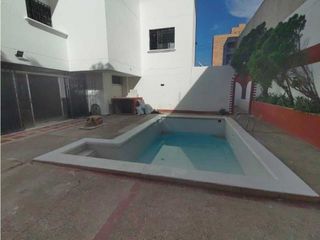 Se arrienda casa amoblada con piscina en Riomar