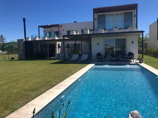 Foto 2 de Casa en El Golf, Nordelta