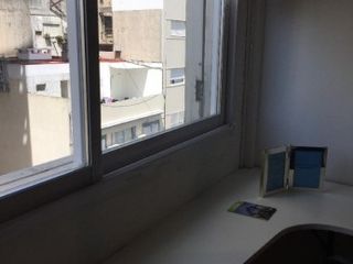 Larrea y Av Cordoba - Excelente Monoambiente.