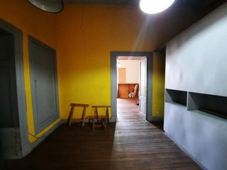 Casa de estilo  - 1000 m2 - 3 plantas - 2 locales - Terraza - Balcarce  y Pje. Giuffra, San Telmo