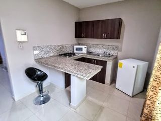 Suite Amoblada en Alquiler en Urdesa Central, 1 Hab, 1Baño, Planta Baja, Piscina.