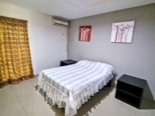 Suite Amoblada en Alquiler en Urdesa Central, 1 Hab, 1Baño, Planta Baja, Piscina.