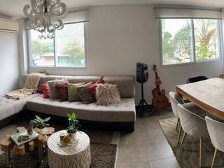 Foto 4 de VENTA DEPARTAMENTO URDESA (AV. Victor Emilio Estrada)