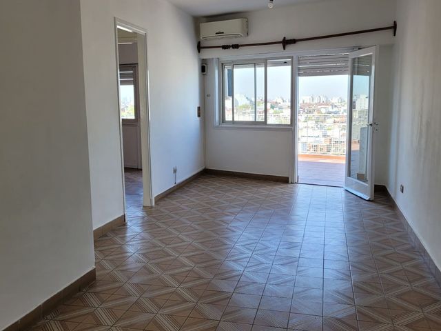 Depto 3 amb/ Balcón Terraza. P.Chacabuco.Pura luz!