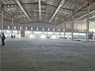 Foto 11 de Vía Daule se alquila bodegas 11000 m2 ideal para farmaceuticas