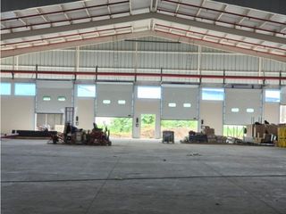 Foto 14 de Vía Daule se alquila bodegas 11000 m2 ideal para farmaceuticas
