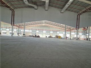 Foto 12 de Vía Daule se alquila bodegas 11000 m2 ideal para farmaceuticas