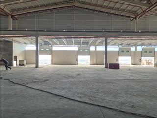 Foto 13 de Vía Daule se alquila bodegas 11000 m2 ideal para farmaceuticas