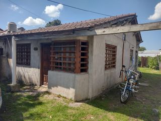 Foto 1 de LATORRE PROP. VENDE CASA 3 AMB. CON TERRENO EN LOS PINARES