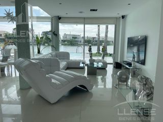 Casa 5 ambientes con vista a la laguna en venta - Nuevo Quilmes