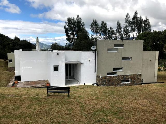 CASA CAMPESTRE en VENTA en La Calera LA CALERA VEREDA JOSE EL TRIUNFO