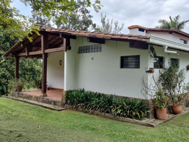 CASA CAMPESTRE en ARRIENDO/VENTA en Retiro Fizebad