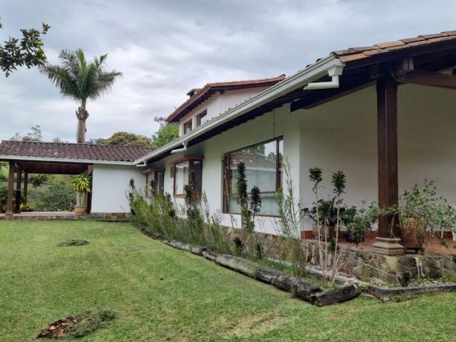 CASA CAMPESTRE en ARRIENDO/VENTA en Retiro Fizebad