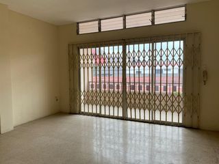 Foto 10 de VENTA DE AMPLIA CASA EN CDLA MOREJON ALMEIDA