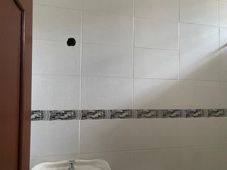 Foto 8 de VENTA DE AMPLIA CASA EN CDLA MOREJON ALMEIDA