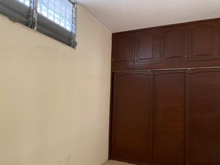 Foto 9 de VENTA DE AMPLIA CASA EN CDLA MOREJON ALMEIDA