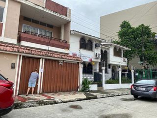 Foto 24 de VENTA DE AMPLIA CASA EN CDLA MOREJON ALMEIDA