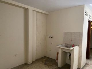 Foto 4 de VENTA DE AMPLIA CASA EN CDLA MOREJON ALMEIDA