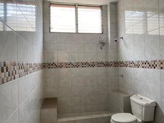 Foto 13 de VENTA DE AMPLIA CASA EN CDLA MOREJON ALMEIDA
