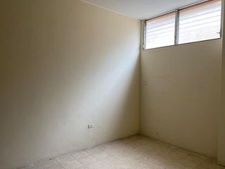 Foto 12 de VENTA DE AMPLIA CASA EN CDLA MOREJON ALMEIDA