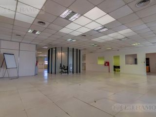 Alquiler de oficina de 922 m2  en Martínez