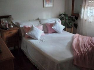 Casa en venta - 2 dormitorios 1 baño - Cochera - 90mts2 - Los Hornos, La Plata