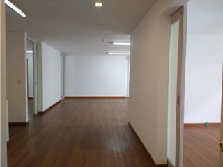 Oficina en Arriendo en Chicó Reservado 145 m2