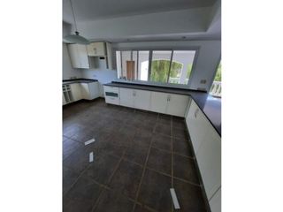 VENTA DE VIVIENDA EN POTRERILLO DE LARRETA - VIV0219