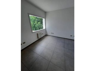 VENTA DE VIVIENDA EN POTRERILLO DE LARRETA - VIV0219