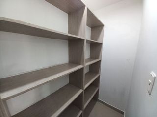 Foto 12 de oficina en venta en torre empresarial piso 4. Cod V13271
