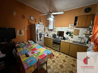 PH en venta de 3 dormitorios c/ cochera en La Tablada