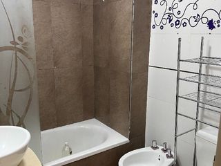 Foto 13 de Duplex en venta en Parque Johnston