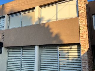 Foto 3 de Duplex en venta en Parque Johnston