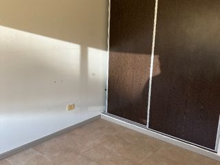 Foto 15 de Duplex en venta en Parque Johnston