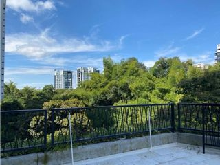 Foto 1 de Hermoso apartaestudio sobre Avenida Centenario en venta