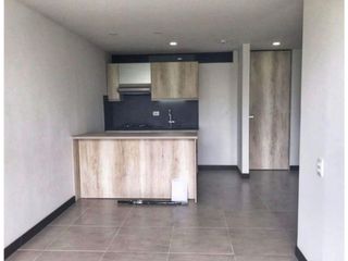 Foto 3 de Hermoso apartaestudio sobre Avenida Centenario en venta
