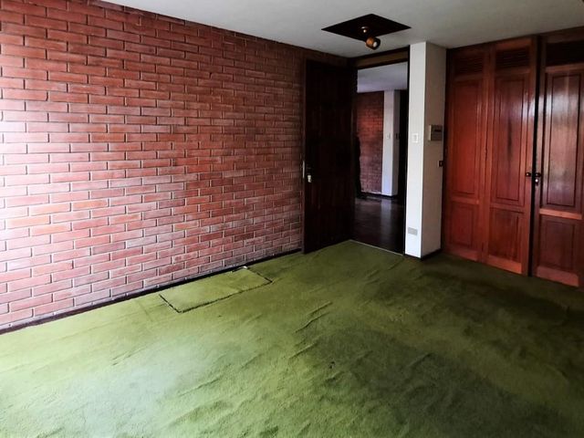 VENDO DEPARTAMENTO PRIMER PISO CON SÓTANO - CERCA AV. ARAMBURU - SURQUILLO