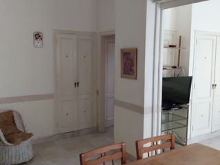 Foto 7 de Departamento de 3 Ambientes a La Calle con Patio en Miramar