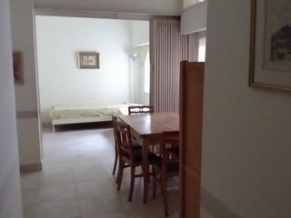Foto 1 de Departamento de 3 Ambientes a La Calle con Patio en Miramar