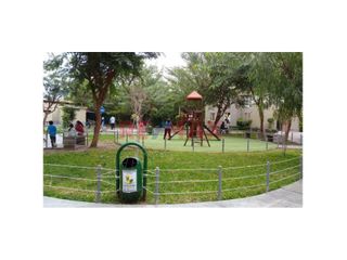 Foto 11 de Tenemos un bonito departamento en Condominio Los Parques de San Gabriel
Cuenta con parques y jardines, vigilancia las 24 horas del día, cámara de vid