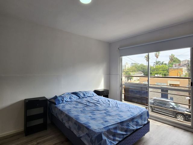 VENTA 2 AMBIENTES MORENO FRENTE