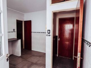 Departamento en venta - 2 Dormitorios 1 Baño - 71Mts2 - La Plata