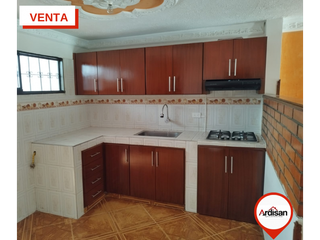 Foto 6 de CASA UNIFAMILIAR DE DOS PISOS – 120MTS2.