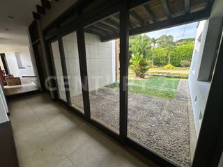 Foto 12 de ESPECTACULAR CASA EN ALQUILER